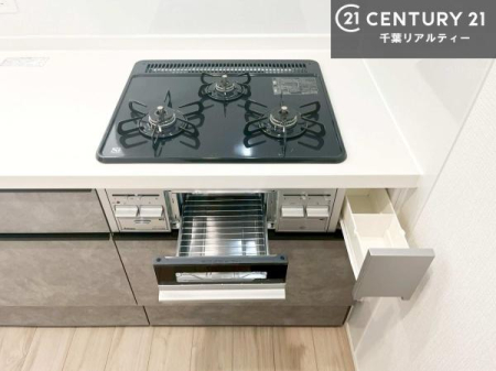 �L�b�`�� �R�����͎O������̂ł������̓����i�s���ł��܂��B
�������O�����t���ł��B�����X�y�[�X���L�X���Ă���׍�Ƃ����₷���I�g�����肪�ǂ��V�X�e���L�b�`���ł��I