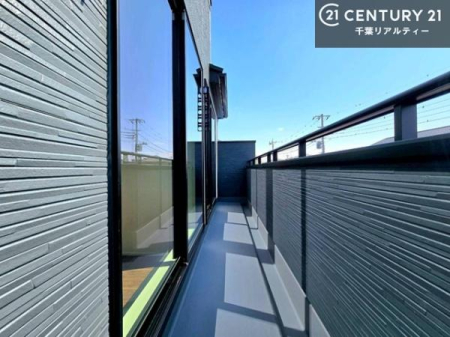 �o���R�j�[ �z������̗ǂ��o���R�j�[�ŁA�����󕨂��悭���������ł��ˁI
���V�C�̗ǂ����ɂ̓o���R�j�[�֏o�ă��t���b�V������̂��C�����悳�����ł��B