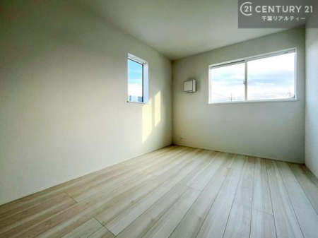 �q������ �V���v���Ƀf�U�C������Ă��邽�߁A�Ƌ��I�т܂���I
���C�ɓ���̉Ƌ��u���Ă��낰���Ԃ���邱�Ƃ��ł��܂��B