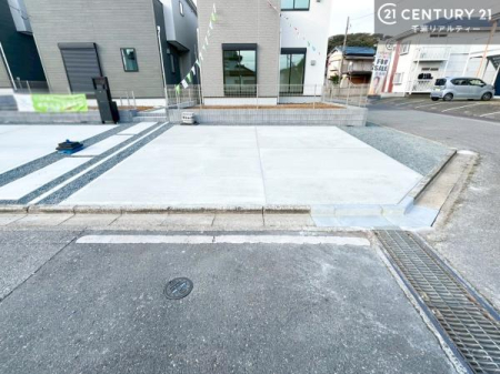 ���ԏ� ���ԃX�y�[�X��2�䕪����܂��I�Z�J���h�J�[�͂������A�o�C�N�⎩�]�ԂȂǂ��u���ꏊ�ɍ���܂���B