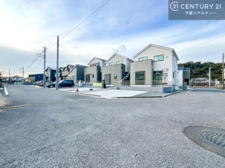 �O�ʓ��H�܂ތ��n�ʐ^ ���邭�J���I�Ȋp�n�ł�������ґ�Ȃ��Z�܂������܂��񂩁B