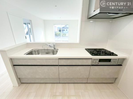 �L�b�`�� ��Ƃ����₷���V�X�e���L�b�`���ł��I���[����������t���Ă���̂ŁA�����X�y�[�X�ɕ���u���Ȃ��čςނ̂ŁA�L�X�g���āA���K�ɍ�Ƃ��ł��܂��I