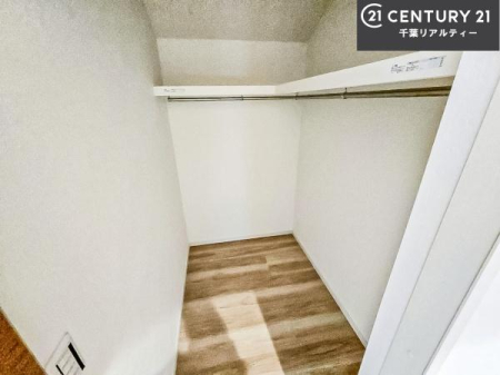 ���[ �E�H�[�N�C���N���[�[�b�g�t���ł��B��������̂��m���Ȃǂ����[���Ă��������ł��ˁI���ɂ���@�������ȂǋG�ߕ��̑傫�ȉƓd�����[�ł��܂��I