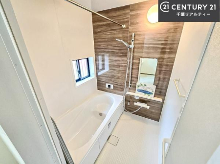 ���� �������������l�̕��͋C�̃o�X���[���́A�����o�Ă��ăo�X�^�C�����[���I
���d���撣���Ă��邲�J���ɂ��D�݂̓����̓����܂����āA�y����ł݂Ă͂������ł��傤���H