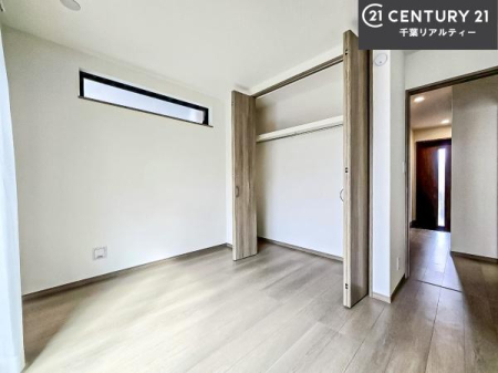 �Q�� �D���������������ޗm���́A���̖ڊo�߂��C�������ǂ������ł��ˁB���������Ԃ��������Ɖ߂������Ƃ��ł��܂��B�D�����F�����̃t���[�����O���ǂ�ȉƋ�ɂ��}�b�`���܂��I