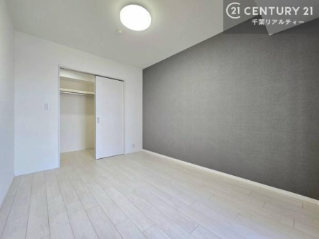 �m�� �J���[�A�N�Z���g���������ȋ����ł��I�V���v���Ƀf�U�C������Ă��邽�߁A�Ƌ��I�т܂���I
���C�ɓ���̉Ƌ��u���Ă��낰���Ԃ���邱�Ƃ��ł��܂��B