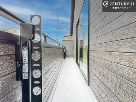 �o���R�j�[ �z������̗ǂ��o���R�j�[�ŁA�����󕨂��悭���������ł��ˁI
���V�C�̗ǂ����ɂ̓o���R�j�[�֏o�ă��t���b�V������̂��C�����悳�����ł��B