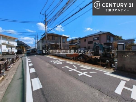 �O�ʓ��H�܂ތ��n�ʐ^ �O�ʓ��H6���I�z����ǍD�ȗ��n�ł��B
�Ԍɓ��ꂪ���ȕ������S�ł��ˁB