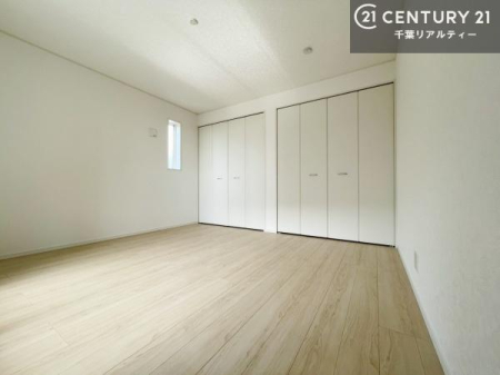 �m�� ���[�X�y�[�X�����Ă��܂��I�������X�b�L�����ڂ��鎖���ł��܂��ˁB
�Ƌ��I�΂Ȃ��V���v���ȃf�U�C���ׁ̈A�Ƌ��I�΂����C�ɓ���̋�ԍ�肪�ł������ł��ˁB