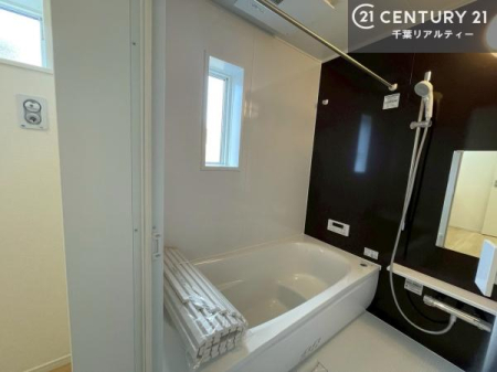 ���� �L�X�o�X�ň���̔������t���b�V���B�����L�΂���̂ŁA�����ɂ��������ƐZ����܂��ˁI�����̃o�X�^�C�����y���݂ɂȂ�܂��B