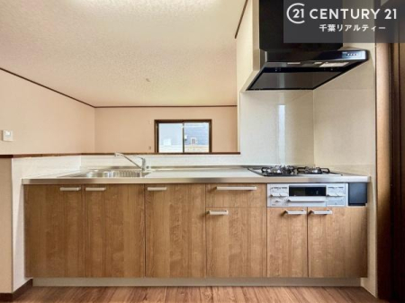 �L�b�`�� ��l�C�̑Ζʎ��V�X�e���L�b�`�����̗p���Ă��܂��I���Ƒ��̃R�~���j�P�[�V���������R�Ƒ�����݌v�ł��B
���q�l�ɂ��ڂ��͂��̂Ŋ������ł��ˁB���[�͂�����܂��I