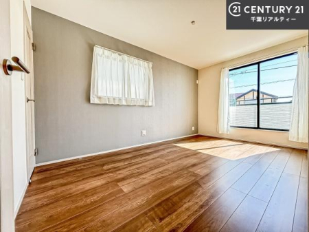 �m�� 2�ʍ̌����m�ۂ������邢�����́A���ʂ����ǂ��A���邭��ϋ��S�n�̗ǂ���ԂƂȂ��Ă���܂��B�����b�N�X���ĉ߂�����S�n�̗ǂ��������ł��I���̖ڊo�߂��X�b�L�����܂��ˁI