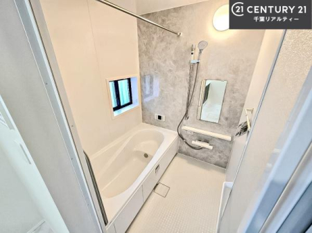 ���� �������������l�̕��͋C�̃o�X���[���́A�����o�Ă��ăo�X�^�C�����[���I
���d���撣���Ă��邲�J���ɂ��D�݂̓����̓����܂����āA�y����ł݂Ă͂������ł��傤���H