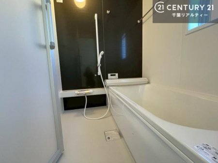 ���� �L�X�o�X�ň���̔������t���b�V���B�����L�΂���̂ŁA�����ɂ��������ƐZ����܂��ˁI�����̃o�X�^�C�����y���݂ɂȂ�܂��B