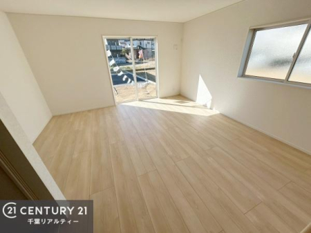 ���r���O �傫�ȑ����炽���Ղ�̗z���������閾�邢���r���O�B�J�����̂��郊�r���O�ŉƑ��c���̂��났�̎��Ԃ��߂����܂��I�����̂����w�\�ł��I���񌻒n�ŗz������Ȃǂ��̊����������܂��I