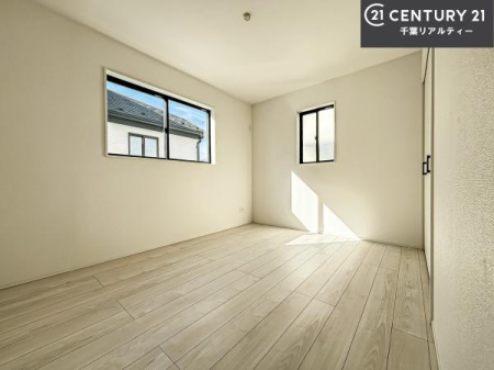 �q������ 2�ʍ̌����m�ۂ������邢�����́A���ʂ����ǂ��A���邭��ϋ��S�n�̗ǂ���ԂƂȂ��Ă���܂��B�����b�N�X���ĉ߂�����S�n�̗ǂ��������ł��I���̖ڊo�߂��X�b�L�����܂��ˁI