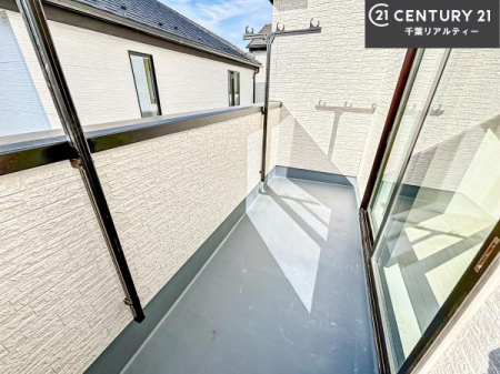 �o���R�j�[ �z������̗ǂ��o���R�j�[�ŁA�����󕨂��悭���������ł��ˁI
���V�C�̗ǂ����ɂ̓o���R�j�[�֏o�ă��t���b�V������̂��C�����悳�����ł��B