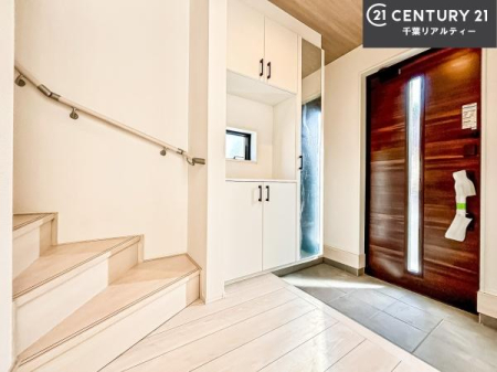 ���� ���ċA���Ă��Ă��A�������܁I�����������Ȃ�A�D�����}������Ă�����ԂɂȂ��Ă��܂��B
���邭��������錺�ւł��I