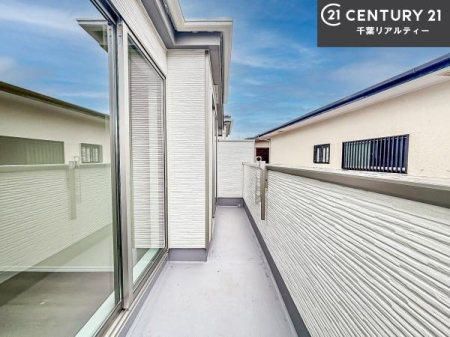 �o���R�j�[ �z������̗ǂ��o���R�j�[�ŁA�����󕨂��悭���������ł��ˁI
���V�C�̗ǂ����ɂ̓o���R�j�[�֏o�ă��t���b�V������̂��C�����悳�����ł��B