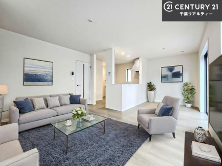 ���r���O �Ƌ��CG�p�[�X�ł��B��؂ȉƑ����W�܂邩�炱��LDK�ɂ͂�����肽���B
�q�����������C�ɏ΂��Ȃ��瑖�����Ă���p�����������u�L���Ƃɂ��ėǂ������v�Ǝv���u�Ԃł��B