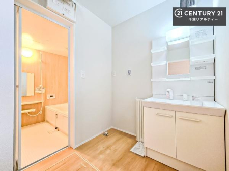 ���ʑ�E���ʏ� �g�Ȃ�𐮂�����ʏ��́A���������厖�ł��I������̐������̂��镵�͋C�����o�I�C�����悭���g�����������܂��B�L�X�����X�y�[�X���������ł��ˁI
