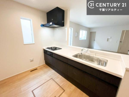 �L�b�`�� ��Ƃ����₷���V�X�e���L�b�`���ł��I���[����������t���Ă���̂ŁA�����X�y�[�X�ɕ���u���Ȃ��čςނ̂ŁA�L�X�g���āA���K�ɍ�Ƃ��ł��܂��I