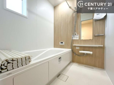 ���� �������������l�̕��͋C�̃o�X���[���́A�����o�Ă��ăo�X�^�C�����[���I
���d���撣���Ă��邲�J���ɂ��D�݂̓����̓����܂����āA�y����ł݂Ă͂������ł��傤���H