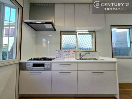 �L�b�`�� �L�b�`���͐V�K�����ς݂Ȃ̂ł��ꂢ�ȏ�Ԃł��I