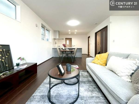 ���r���O �D�����z���܂肪���r���O����ł���ċ��S�n�̗ǂ���Ԃ����o���Ă���܂��I
���났�̎��Ԃ��߂����܂��I