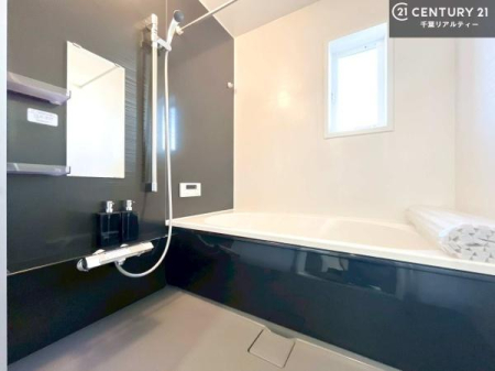 ���� �������������l�̕��͋C�̃o�X���[���́A�����o�Ă��ăo�X�^�C�����[���I
���d���撣���Ă��邲�J���ɂ��D�݂̍���̓����܂����āA�y����ł݂Ă͂������ł��傤���H