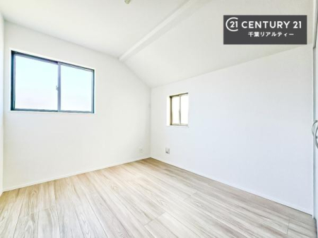 �m�� 2�ʍ̌����m�ۂ������邢�����́A���ʂ����ǂ��A���邭��ϋ��S�n�̗ǂ���ԂƂȂ��Ă���܂��B�����b�N�X���ĉ߂�����S�n�̗ǂ��������ł��I