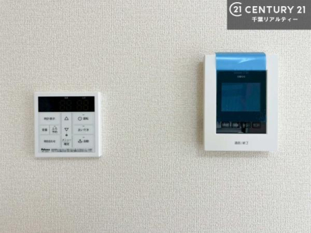 ���̑� TV���j�^�[�t���C���^�[�z���ł��q�l�̂�����Ԓ��Ȃǂ����S�ł��ˁB�{�^���ЂƂł����C�̏������ƂƂ̂��I�I�[�g�o�X���B