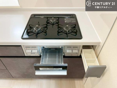 �L�b�`�� �R�����͎O������̂ł������̓����i�s���ł��܂��B
�������O�����t���ł��B�����X�y�[�X���L�X���Ă���׍�Ƃ����₷���I�g�����肪�ǂ��V�X�e���L�b�`���ł��I