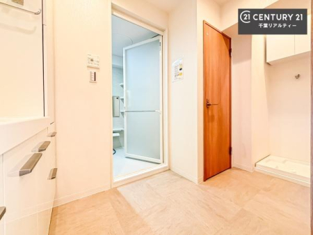 ���ʑ�E���ʏ� �g�Ȃ�𐮂�����ʏ��́A���������厖�ł��I������̐������̂��镵�͋C�����o�I�C�����悭���g�����������܂��B�L�X�����X�y�[�X���������ł��ˁI
