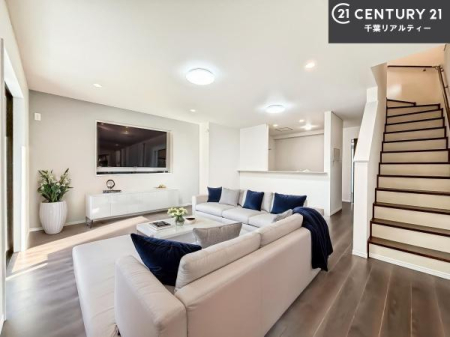 ���r���O �Ƌ��CG�p�[�X�ł��B�S�n�ǂ����r���O�͉Ƒ������R�ƏW�܂�܂��B�Ƒ��c�R�̎��Ԃ����������ł��B���Ƒ��ƁA����w�[���������Ԃ��߂��������ł��ˁB