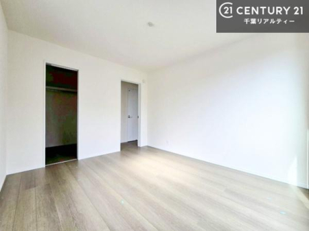 �m�� �V���v���Ƀf�U�C������Ă��邽�߁A�Ƌ��I�т܂���I
���C�ɓ���̉Ƌ��u���Ă��낰���Ԃ���邱�Ƃ��ł��܂��B