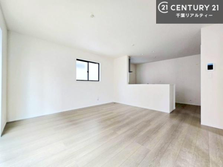 ���r���O ���r���O�S�̂����n����ΖʃL�b�`���Ȃ̂ŁA���q�l�̗l�q�������Ȃ����Ƃ��ł���q��Ă����₷�����S�ȊԎ�ł��I