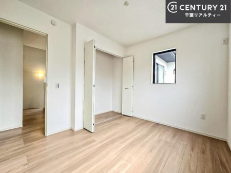 �Q�� �D���������������ޗm���́A���̖ڊo�߂��C�������ǂ������ł��ˁB���������Ԃ��������Ɖ߂������Ƃ��ł��܂��B�D�����F�����̃t���[�����O���ǂ�ȉƋ�ɂ��}�b�`���܂��I