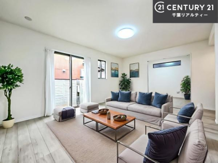 ���r���O �Ƌ��CG�p�[�X�ł��B�S�n�ǂ����r���O�͉Ƒ������R�ƏW�܂�܂��B�Ƒ��c�R�̎��Ԃ����������ł��B���Ƒ��ƁA����w�[���������Ԃ��߂��������ł��ˁB