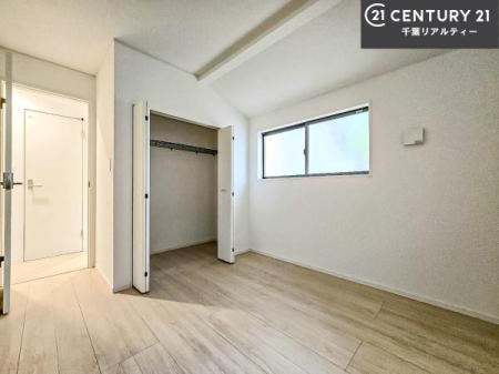 �Q�� �D���������������ޗm���́A���̖ڊo�߂��C�������ǂ������ł��ˁB���������Ԃ��������Ɖ߂������Ƃ��ł��܂��B�D�����F�����̃t���[�����O���ǂ�ȉƋ�ɂ��}�b�`���܂��I