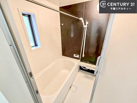 ���� �L�X�o�X�ň���̔������t���b�V���B�����L�΂���̂ŁA�����ɂ��������ƐZ����܂��ˁI�����̃o�X�^�C�����y���݂ɂȂ�܂��B