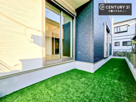 �� ����ɂ́A�O�������t���Ă��܂��I�K�[�f�j���O��ď�͂��q�l�̐��V�т��y���߂܂��I
