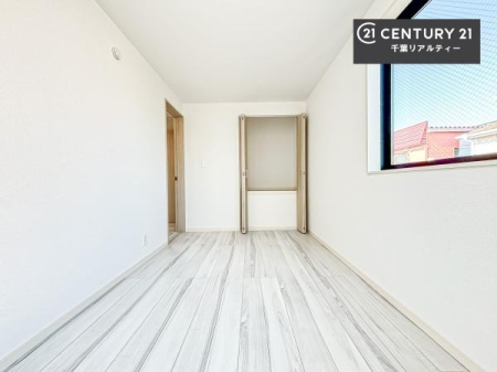 �q������ ���[�X�y�[�X����������m�ۂ���Ă��邽�߁A���������w�p�i���T�b�ƕЕt���A���ł��X�b�L���B
�Y��ȋ�Ԃ��ۂĂ܂��I