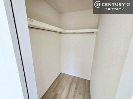 ���[ �E�H�[�N�C���N���[�[�b�g�t���ł��B��������̂��m���Ȃǂ����[���Ă��������ł��ˁI���ɂ���@�������ȂǋG�ߕ��̑傫�ȉƓd�����[�ł��܂��I