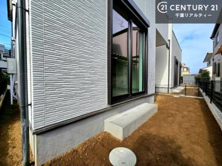 �� ������Ƃ�������X�؁[�X���t���Ă��܂��I�K�[�f�j���O���y���߂����ł��ˁB