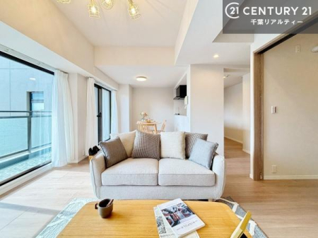 ���r���O �傫�ȑ����炽���Ղ�̗z���������閾�邢���r���O�B�J�����̂��郊�r���O�ŉƑ��c���̂��났�̎��Ԃ��߂����܂��I�����̂����w�\�ł��I���񌻒n�ŗz������Ȃǂ��̊����������܂��I