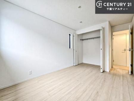 �m�� �V���v���Ƀf�U�C������Ă��邽�߁A�Ƌ��I�т܂���I
���C�ɓ���̉Ƌ��u���Ă��낰���Ԃ���邱�Ƃ��ł��܂��B