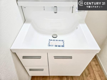 ���ʑ�E���ʏ� �[�����ʑ�{�E���́A�������˂ɂ����̂ł�����ꂪ�y�X�I���������ۂĂ܂��I
�L���C�Ȑ��ʏ��Ŏ��������̃��`�x�[�V�������オ��܂��ˁI