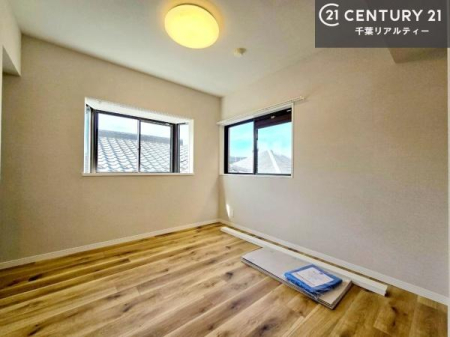 �m�� �V���v���Ƀf�U�C������Ă��邽�߁A�Ƌ��I�т܂���I
���C�ɓ���̉Ƌ��u���Ă��낰���Ԃ���邱�Ƃ��ł��܂��B