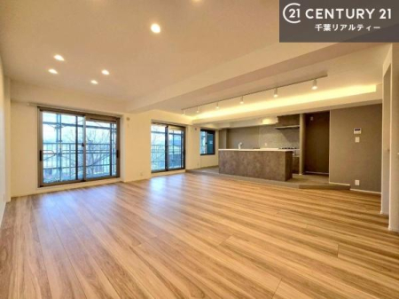 ���r���O �傫�ȑ����炽���Ղ�̗z���������閾�邢���r���O�B�J�����̂��郊�r���O�ŉƑ��c���̂��났�̎��Ԃ��߂����܂��I